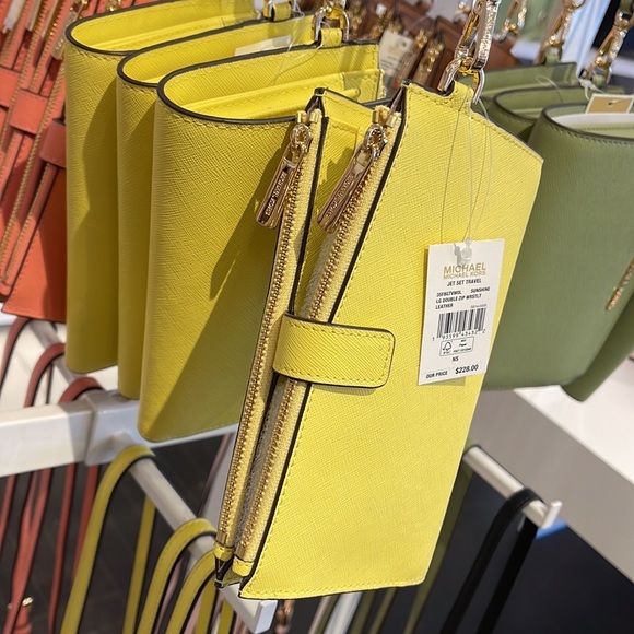 Michael Kors Jet Set Travel Large Double Zip Leather Wristlet Sunshine Yellow - Picture 11 of 15